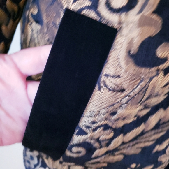 🏷Endless Rose NWOT Barocque & Velvet Button Down Jacket - Black/Gold - M - Picture 5 of 17